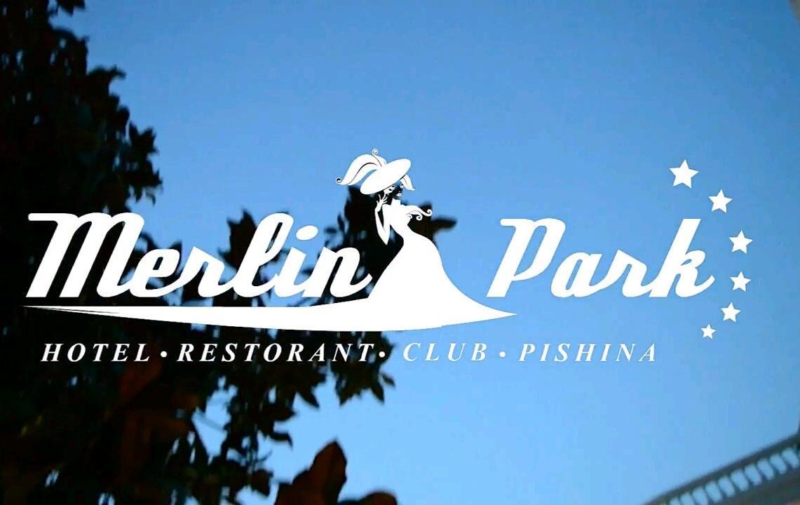 Merlin Park Resort *
